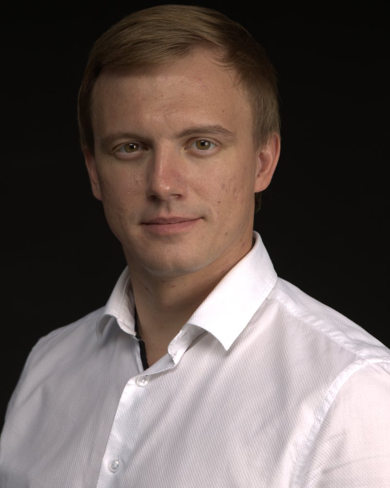 Любович Владимир — Основатель OneMetric AI